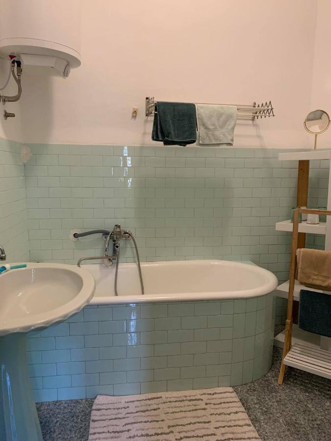 Apartman Cedra Изола Екстериор снимка
