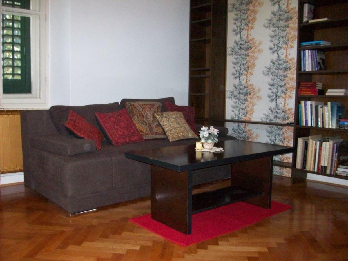 Apartman Cedra Изола Екстериор снимка